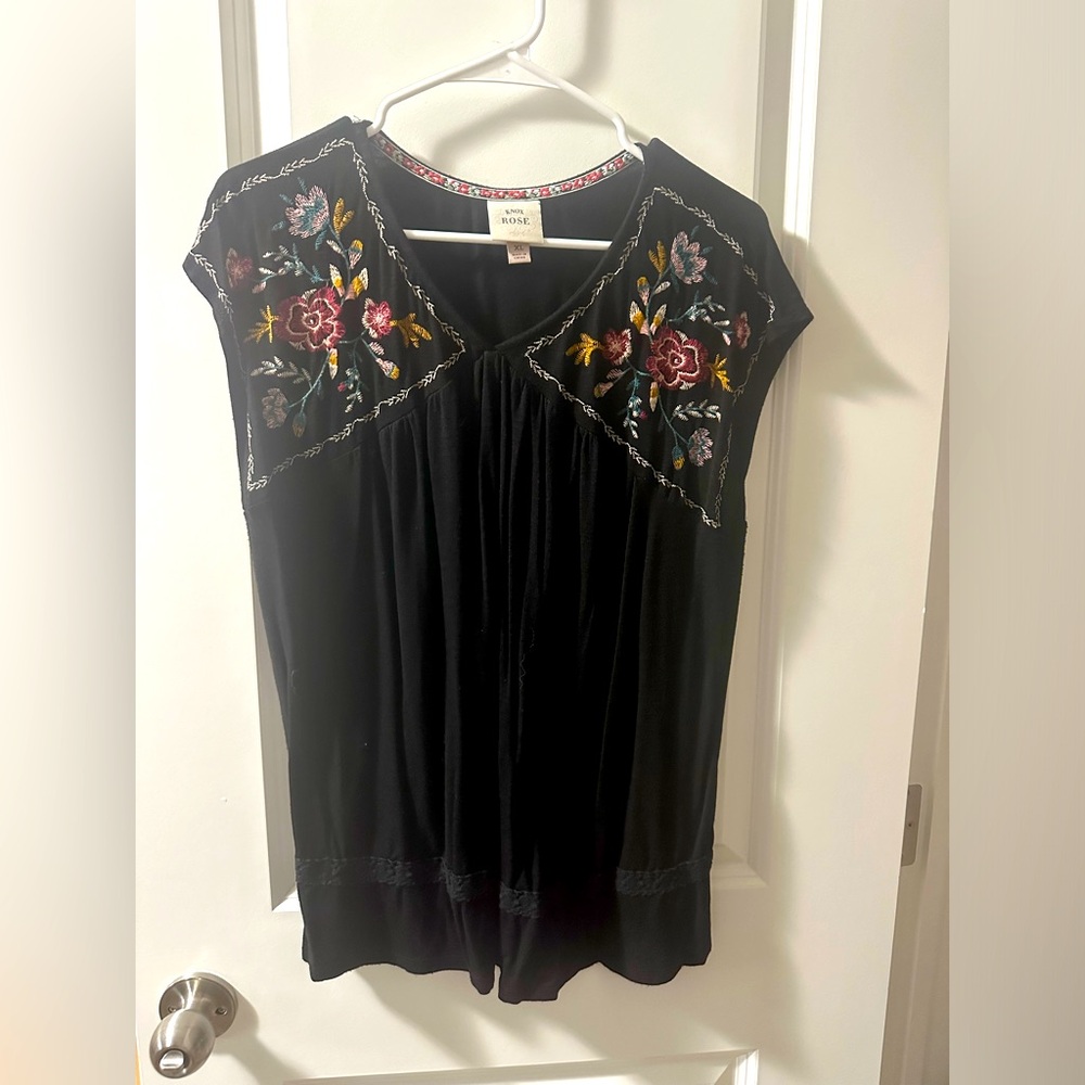 Knox Rose sleeveless top